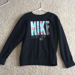 Nike crewneck